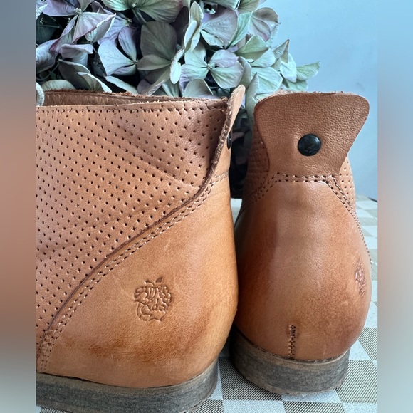 Real Leather Boots (EU 38/ US 7.5) - Picture 2 of 7